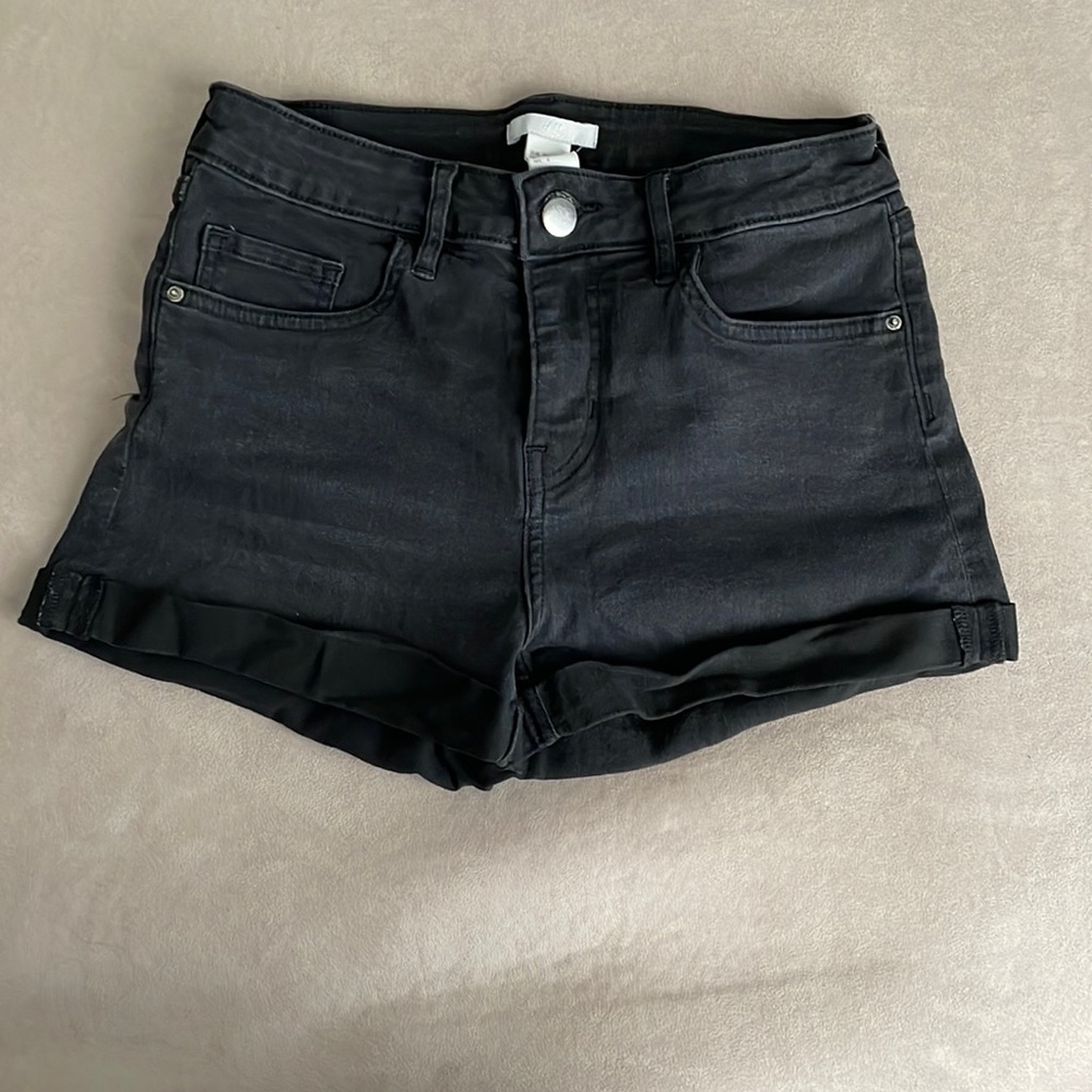 ❤️ 5 for $25!!! H&M jean shorts size 4